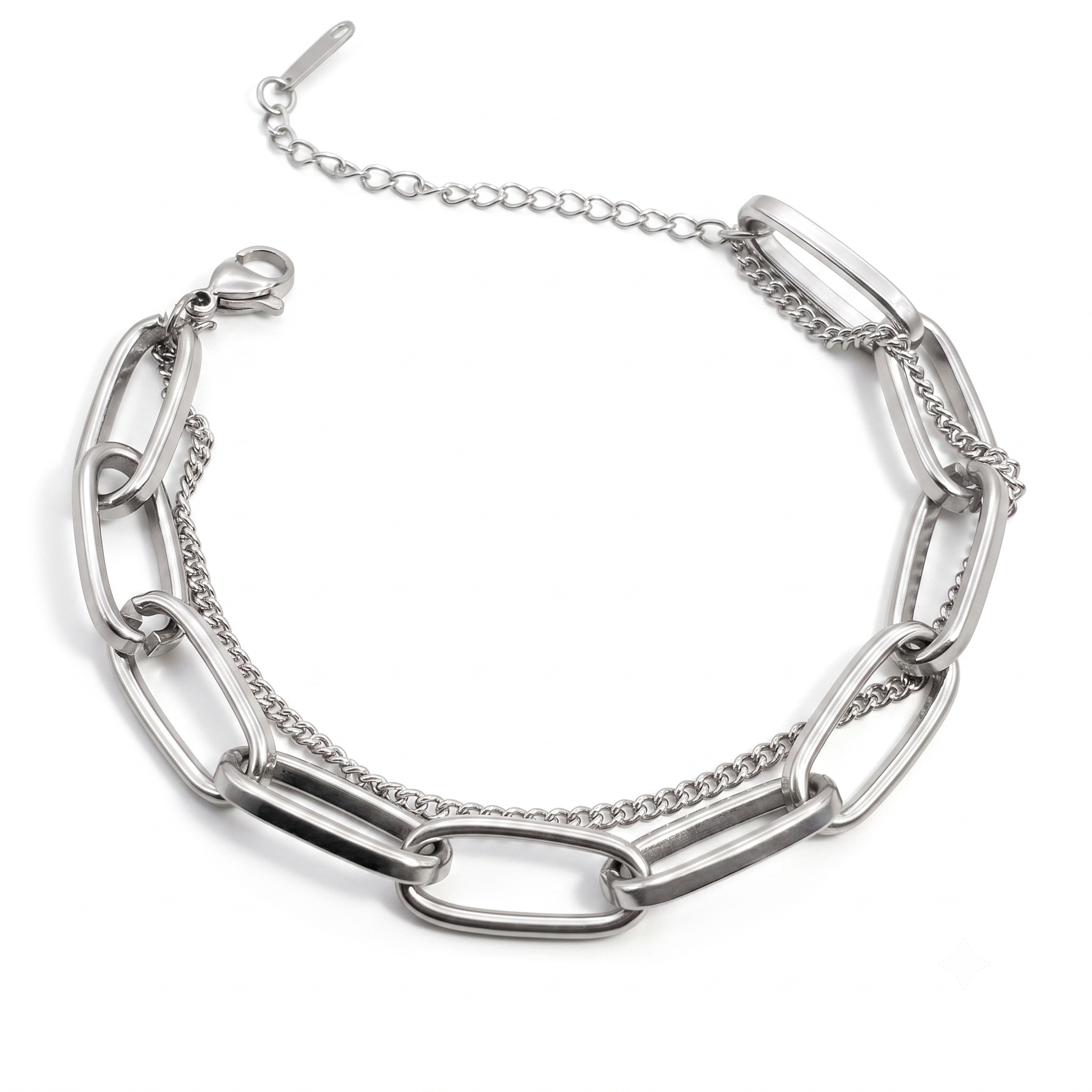 Silberfarbenes Damen-Armband aus Edelstahl im Lagen-Look aus einer Paperclip-Kette und feineren Gliederketten, Hauptfoto
