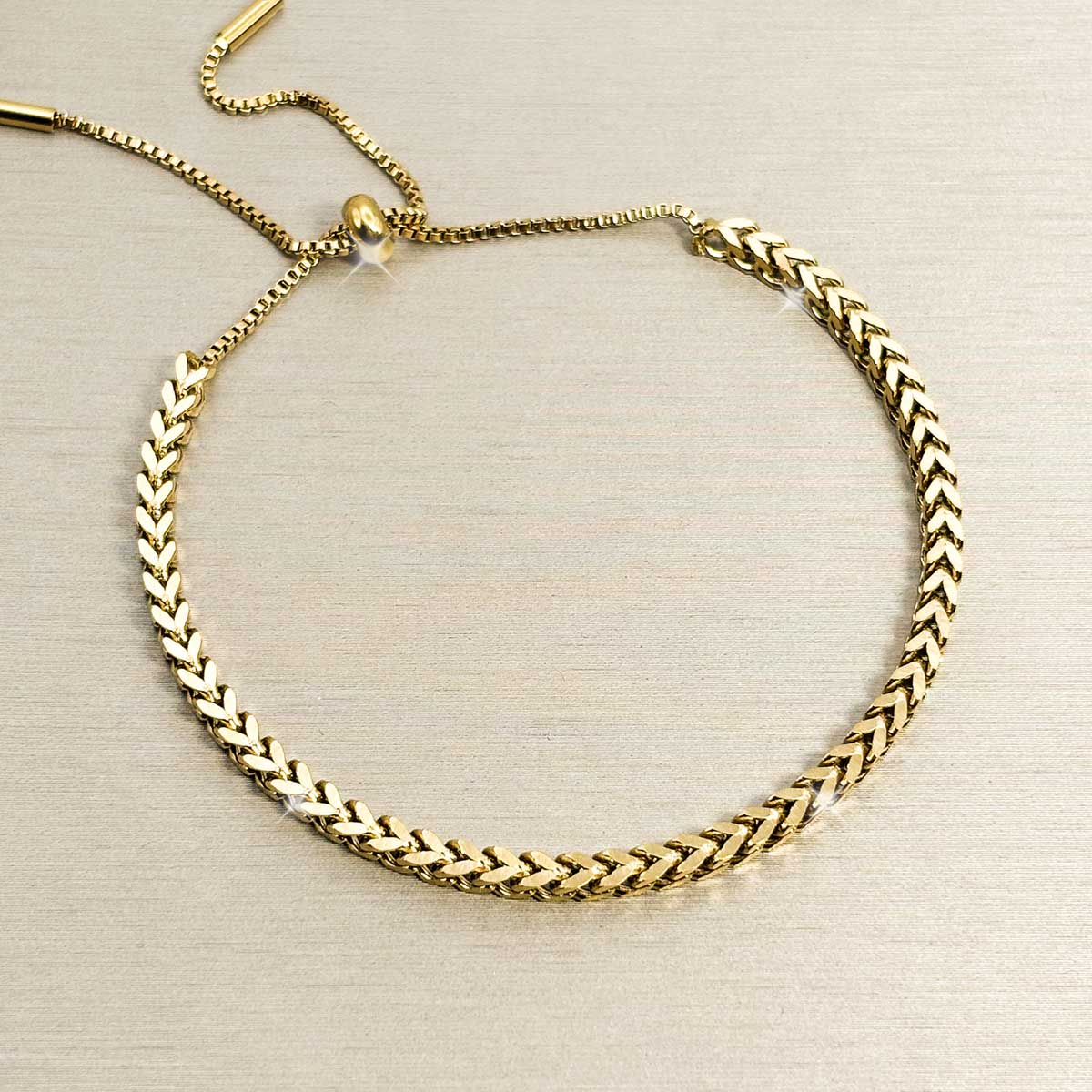 Goldfarbenes Flechtoptik Armband