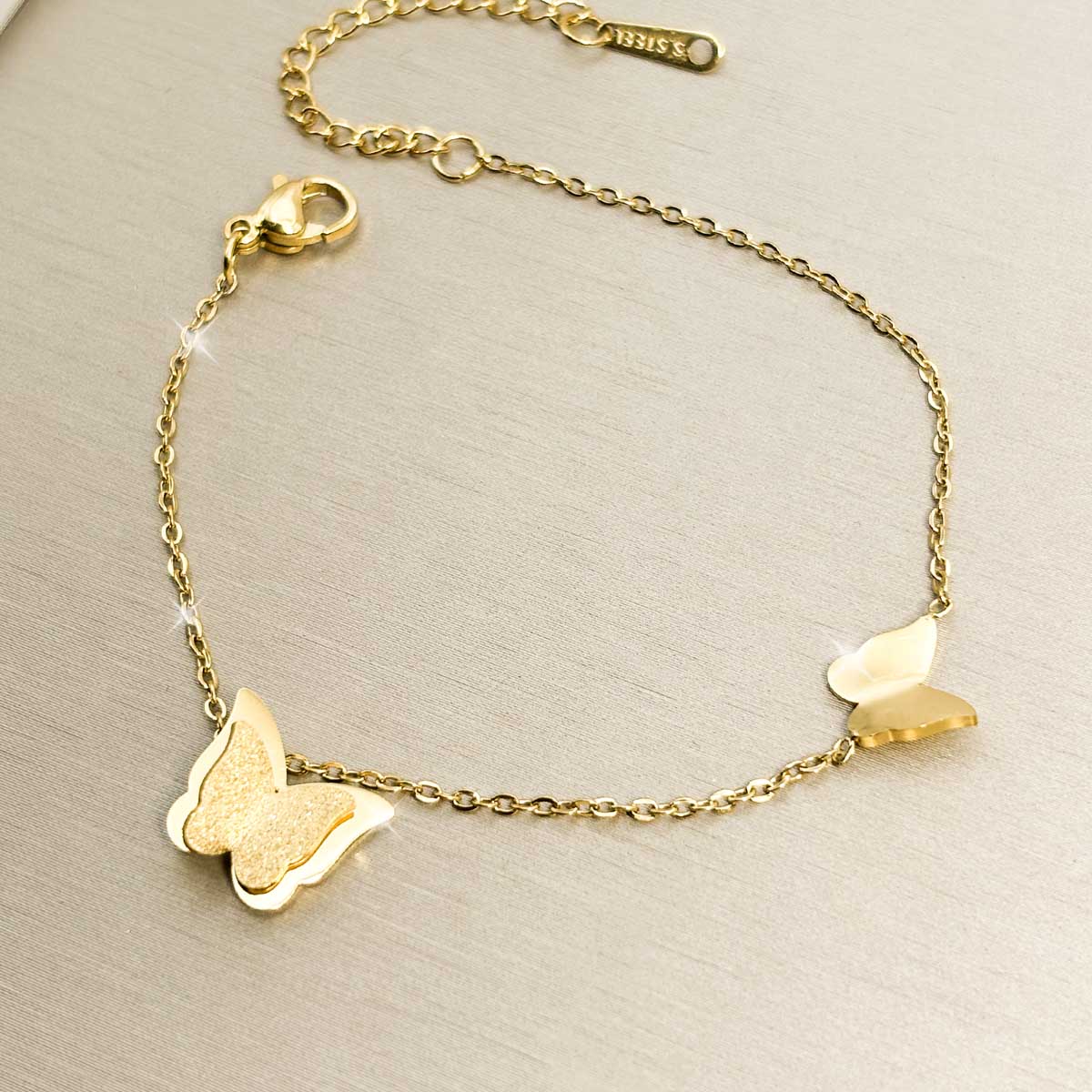 Goldfarbenes Schmetterling Armband