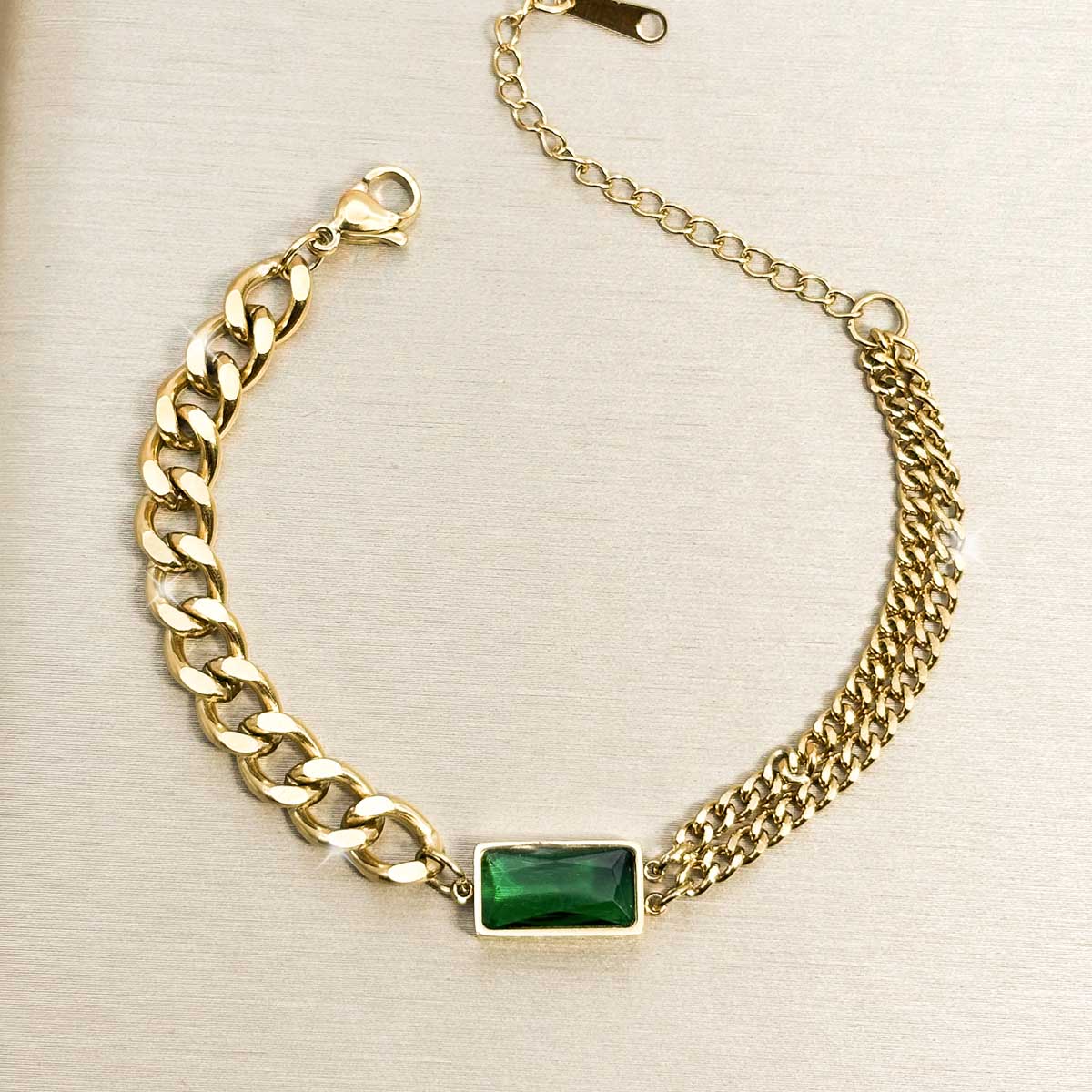 Goldfarbenes Smaragdoptik Zirkonia Armband