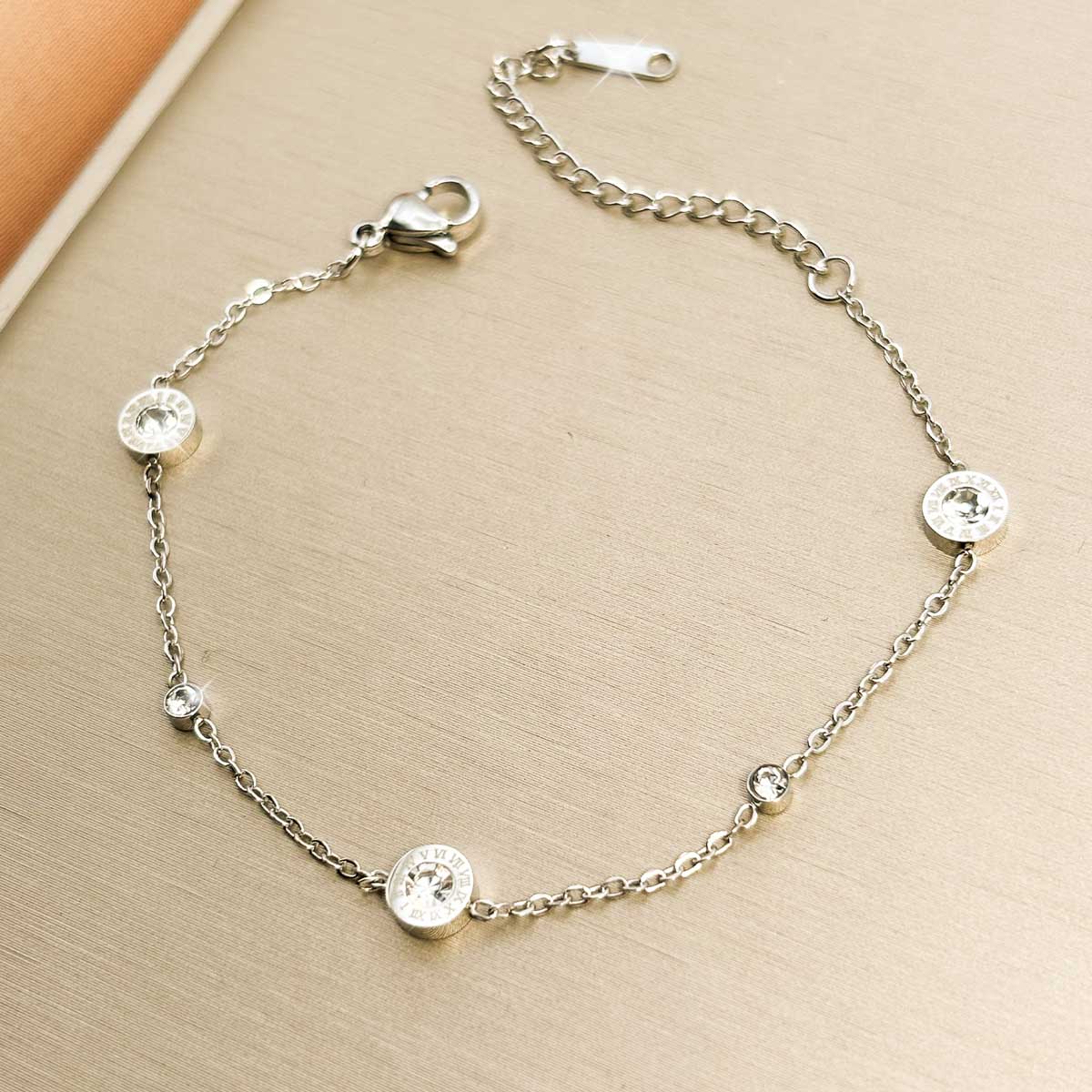 Silberfarbenes Zirkonia Armband