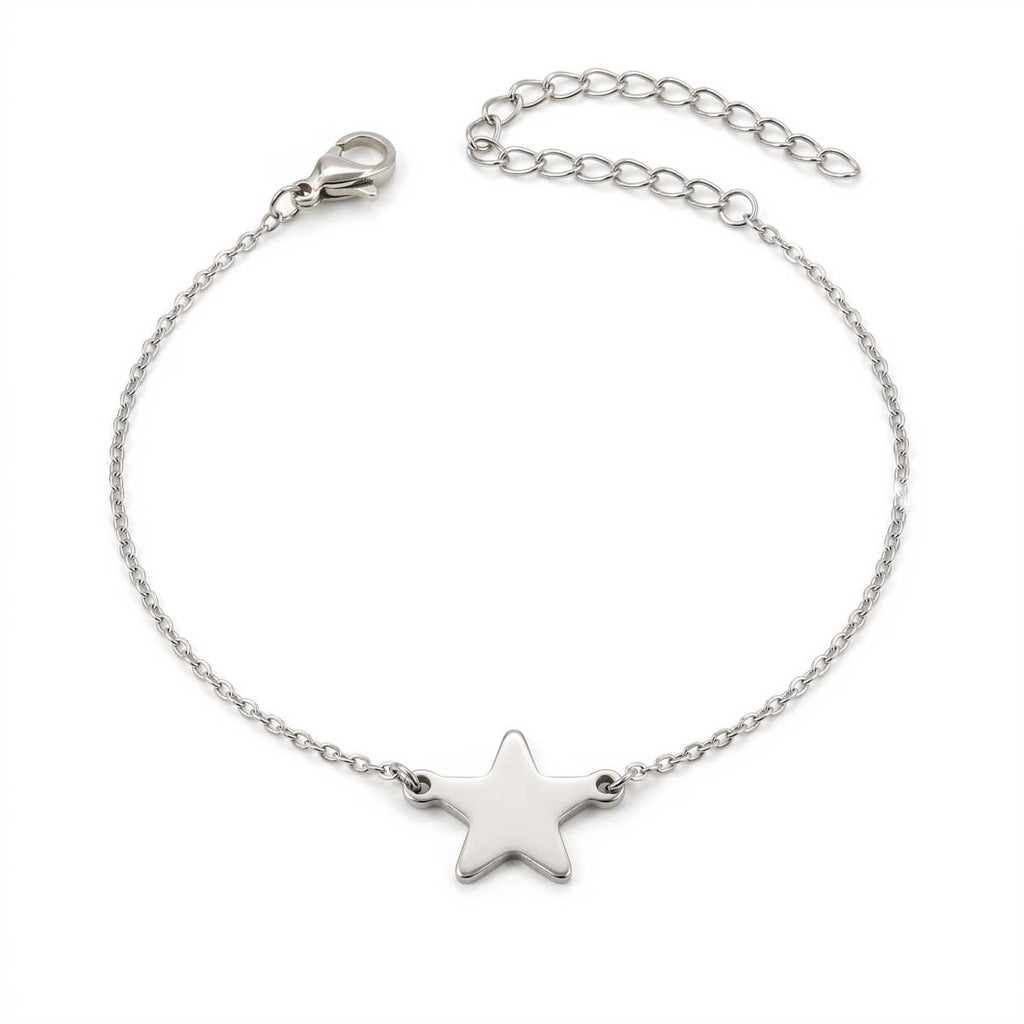 Silberfarbenes Damen-Armband aus Edelstahl mit einem flachen Stern-Element, Hauptfoto