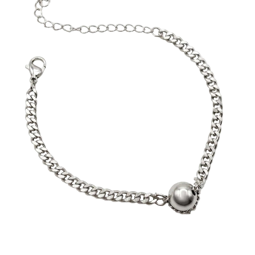 Silberfarbenes Edelstahl-Armband für Damen mit Panzerketten-Struktur und zentraler Metallkugel, Hauptfoto