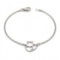 Kreatives silberfarbenes Damen-Armband aus Edelstahl mit einem filigranen Katzen-Anhänger, Hauptfoto
