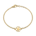 Goldfarbenes Damen-Armband aus Edelstahl mit einem runden Anhänger, der ein ausgestanztes Stern-Motiv zeigt, Hauptfoto