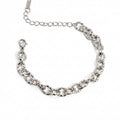 Silberfarbenes Edelstahl-Armband für Damen aus groben, diamantartig strukturierten Kettengliedern, Hauptfoto