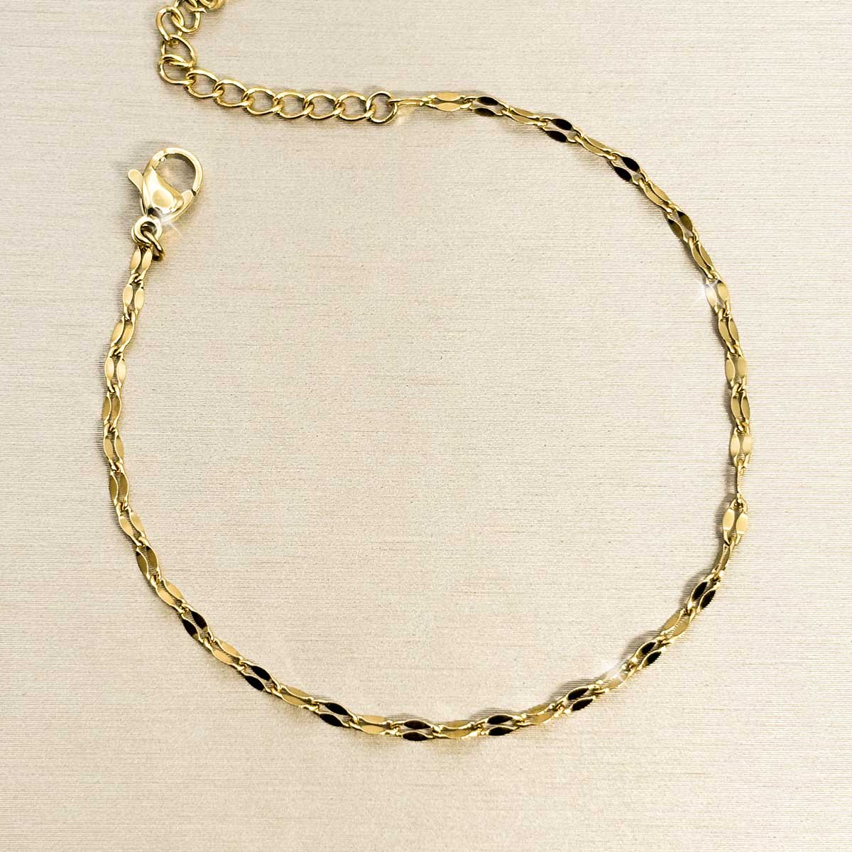 Goldfarbene Eleganz Armband