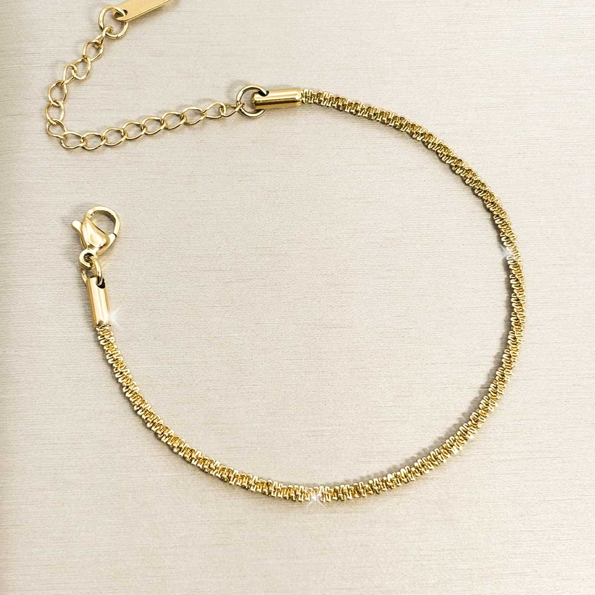 Goldfarbenes Glanz Armband