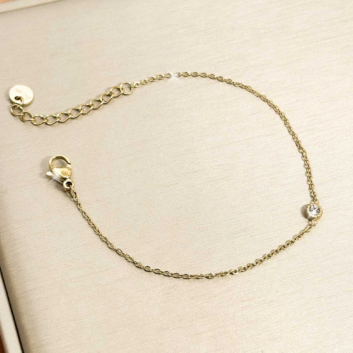Goldfarbenes Zirkonia Armband