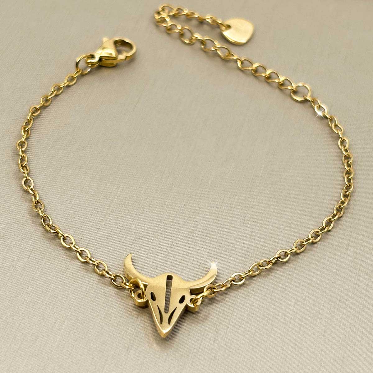 Stierschädel Motiv Armband