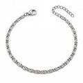 Feines silberfarbenes Edelstahl-Armband für Damen mit gemusterter, gedrehter Kettenstruktur, Hauptfoto