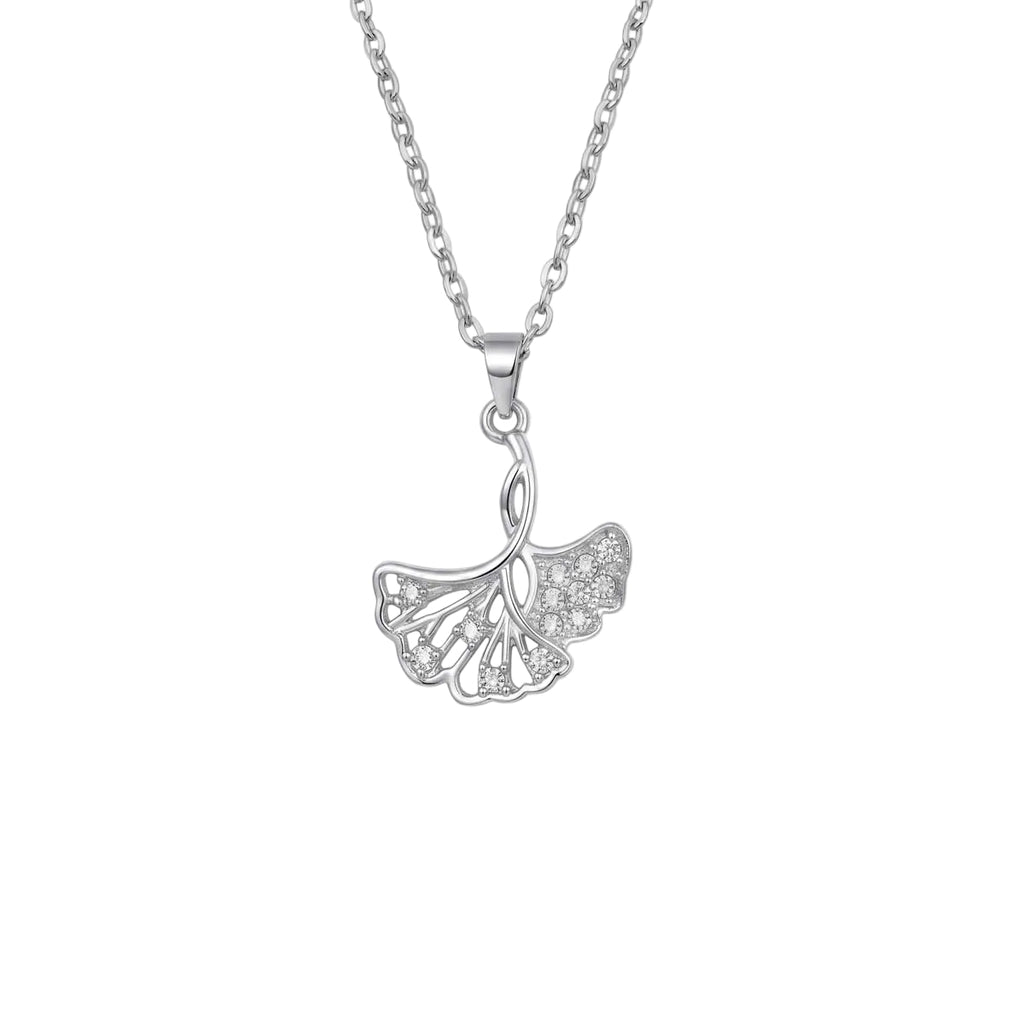 Silberfarbene Edelstahl-Halskette für Damen mit einem elegant gefächerten Ginkgoblatt-Anhänger und feinem Zirkonia-Besatz, Hauptfoto.