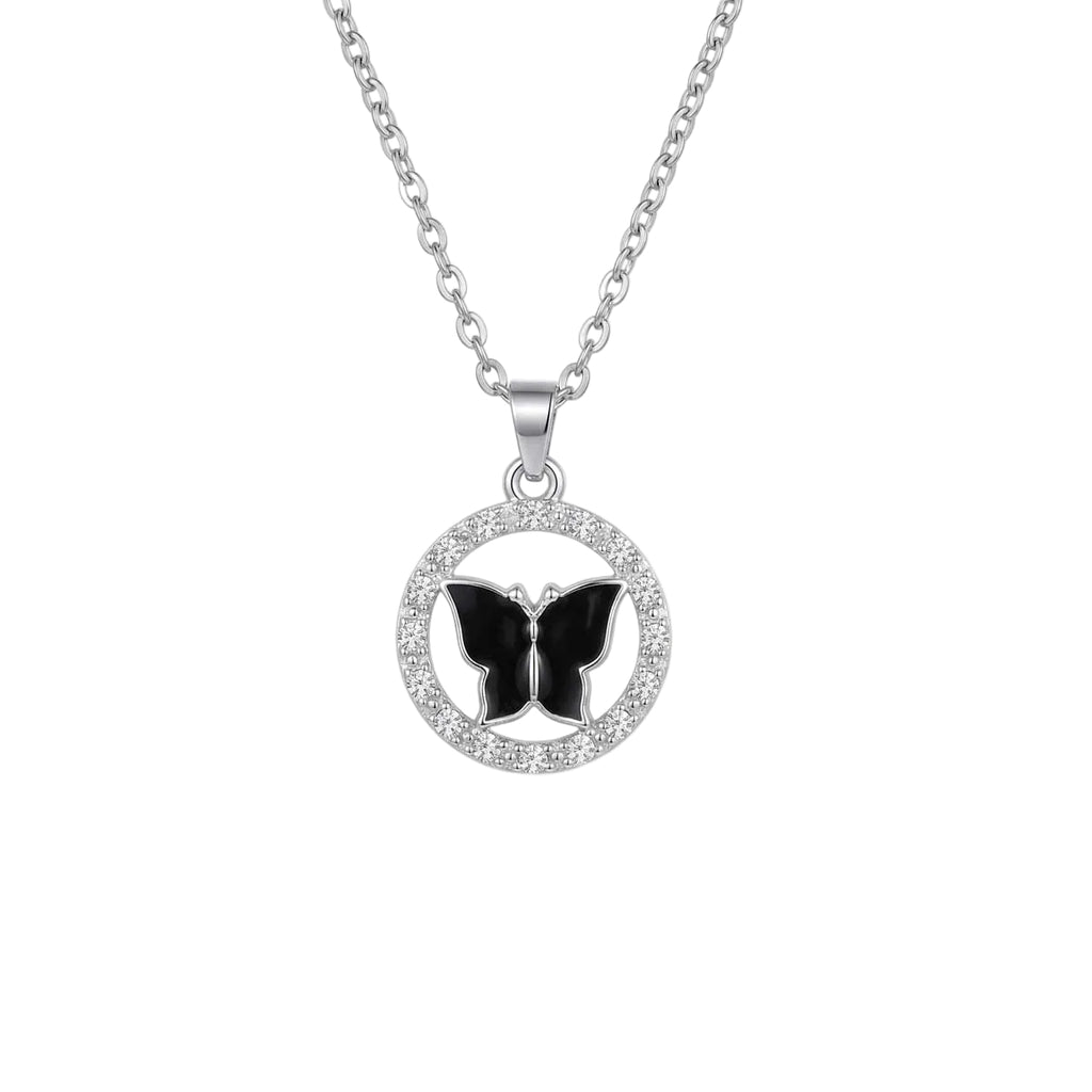 Silberfarbene Edelstahl-Halskette für Damen mit einer runden, zirkoniabesetzten Plakette und schwarzem Schmetterlings-Motiv, Hauptfoto