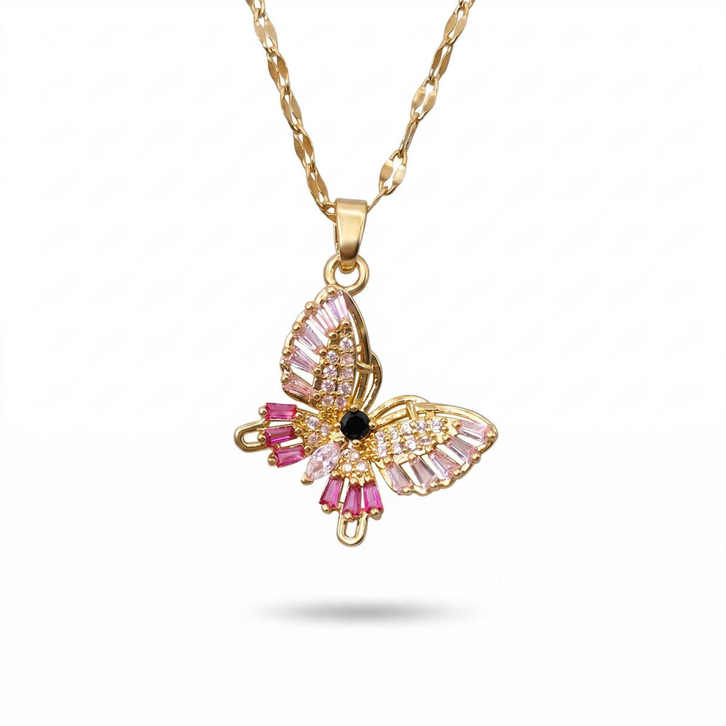 Halskette mit detailreichem Schmetterlings-Anhänger, verziert mit pinken, rosa und klaren Zirkonia-Steinen, Hauptfoto.