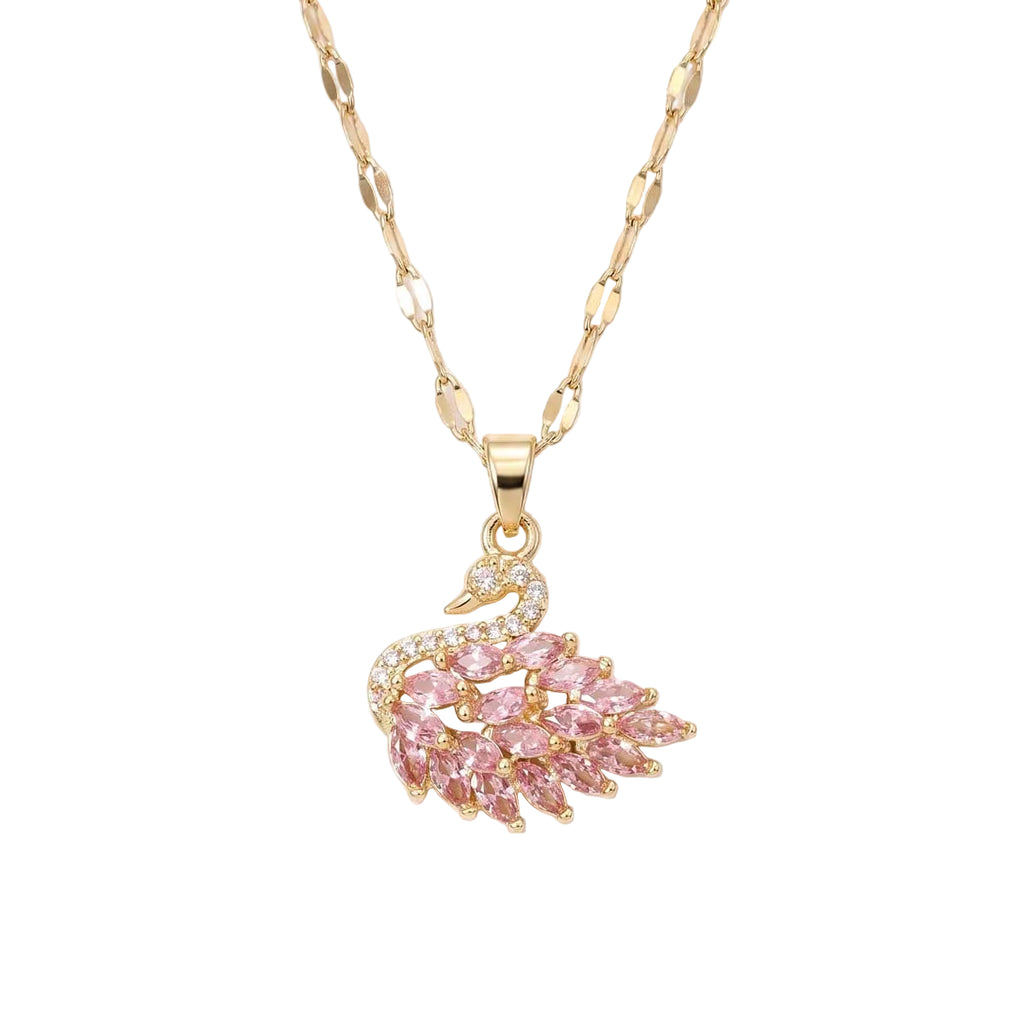 Goldfarbene Damen-Halskette aus Edelstahl mit einem detailreichen Schwan-Anhänger, elegant besetzt mit rosa und weißen Zirkonia-Steinen, Hauptfoto