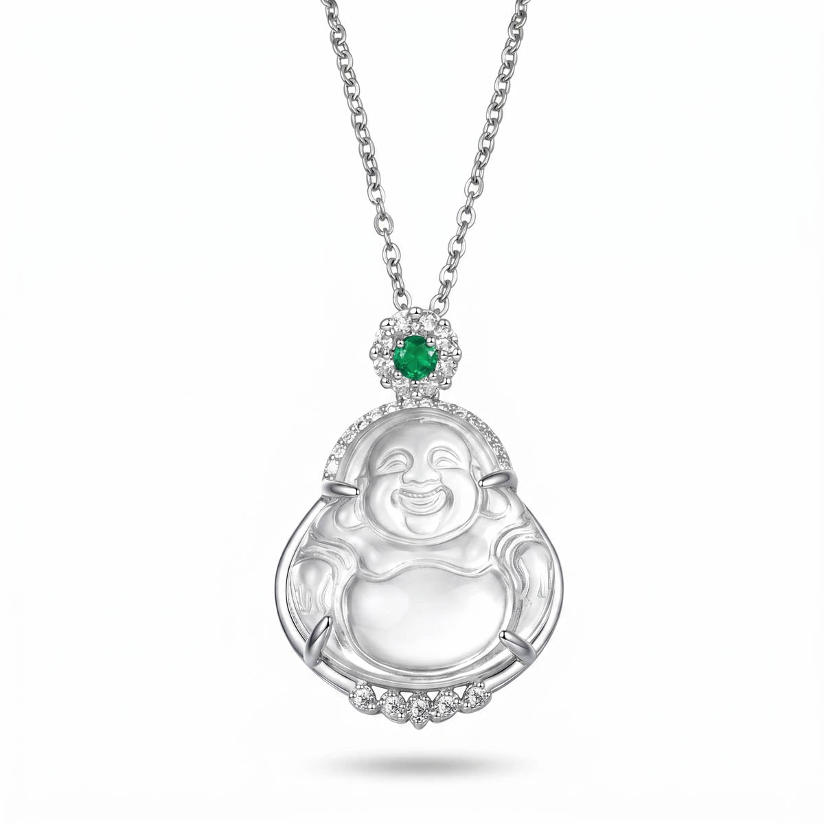 Silberfarbene Halskette mit lachendem Buddha-Anhänger und einem kleinen, grünen Zirkonia-Akzent, Hauptfoto.