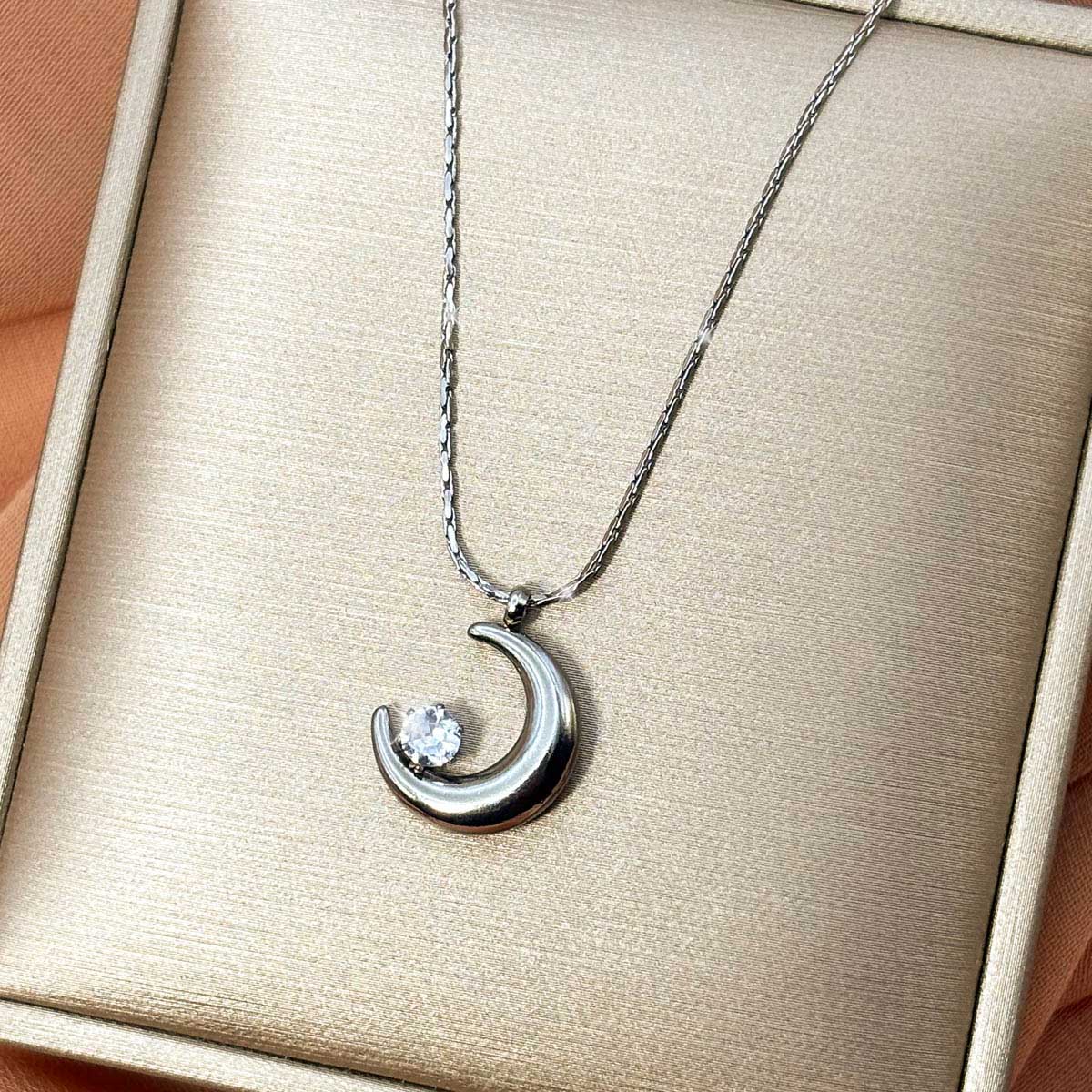Zirkonia Mond Halskette