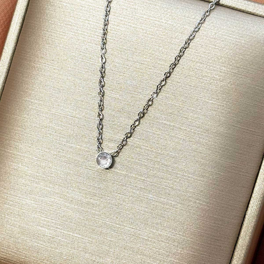 Zarte Zirkonia Kette