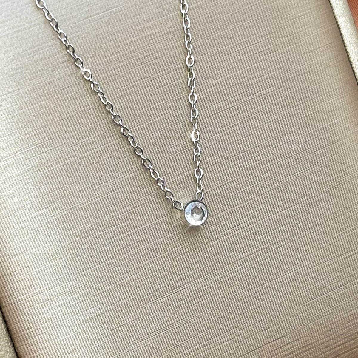 Zarte Zirkonia Kette