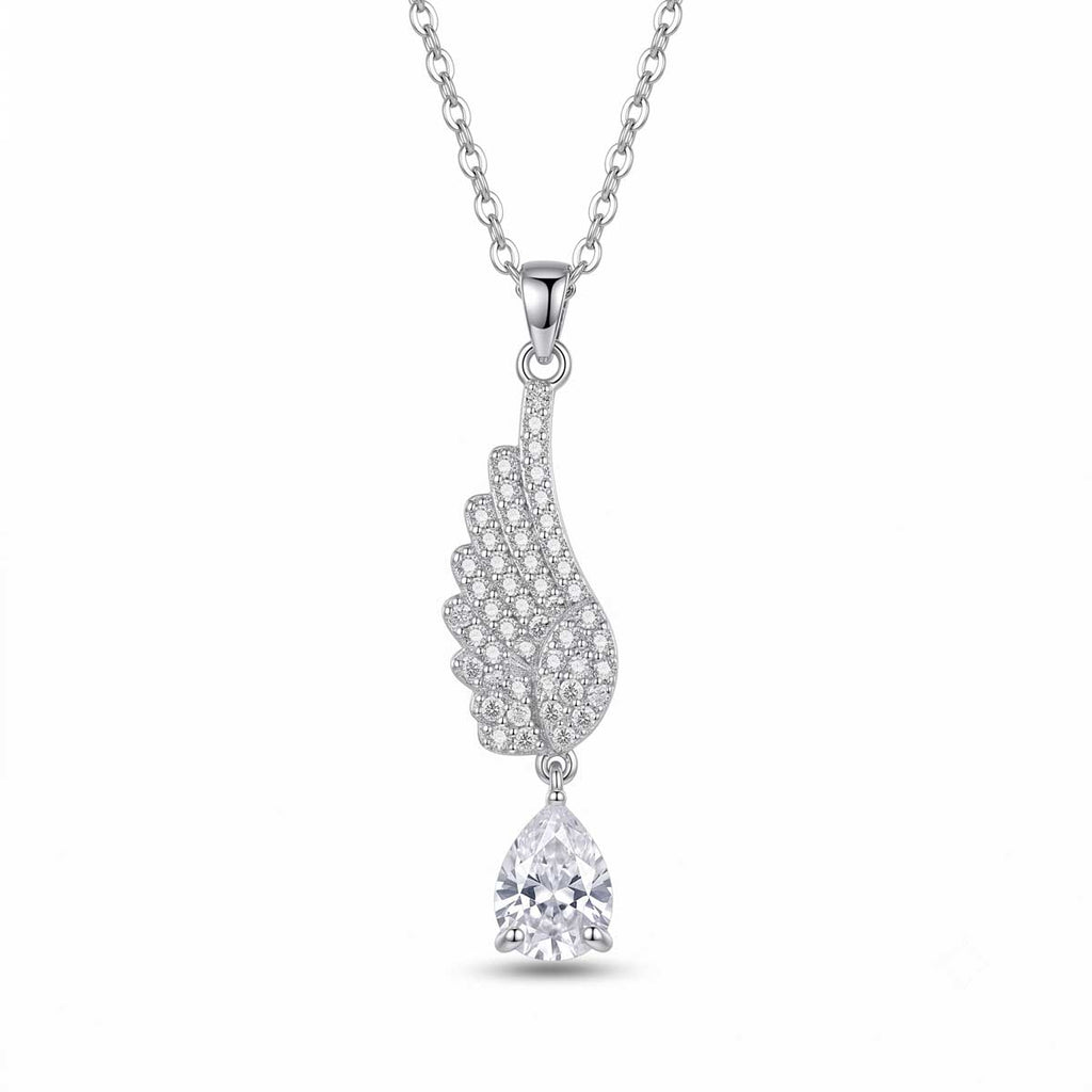 Silberfarbene Damen-Halskette aus Edelstahl mit einem eleganten Engelsflügel-Anhänger, voll besetzt mit funkelnden Zirkonia-Steinen und hängendem Tropfen, Hauptfoto.