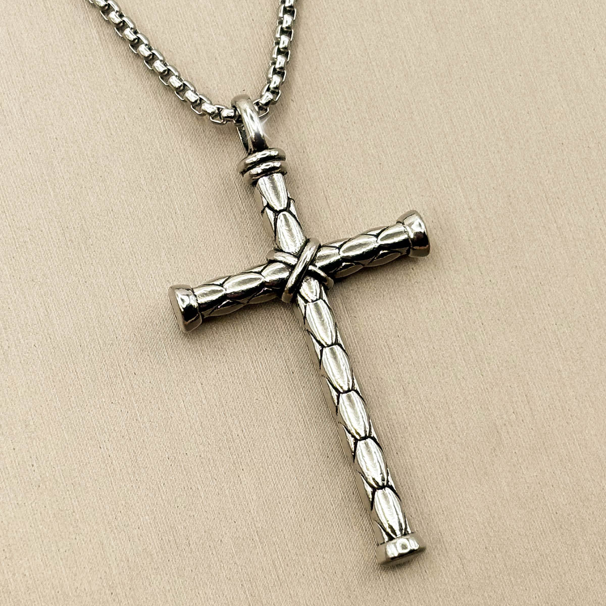 Kreuz Halskette