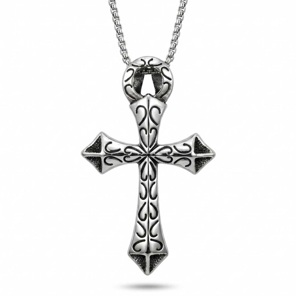 Silberfarbene Herren-Halskette aus Edelstahl mit einem verzierten ägyptischen Ankh-Kreuz-Anhänger samt Hieroglyphen-Struktur, Hauptfoto